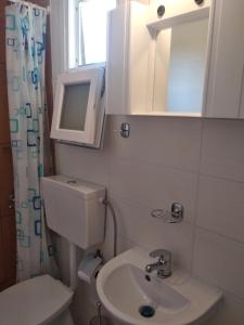 Ένα μπάνιο στο Asprovalta Istos house +33 φωτογραφίες