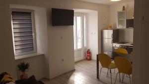 Kuchyň nebo kuchyňský kout v ubytování Apartmant Bionda Novi Vinodolski, cozy and nice apartment for 4 people in the city center