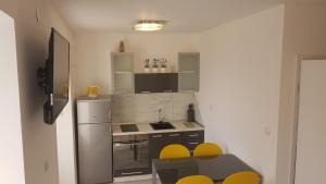 Kuchyň nebo kuchyňský kout v ubytování Apartmant Bionda Novi Vinodolski, cozy and nice apartment for 4 people in the city center