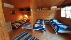 Postel nebo postele na pokoji v ubytování Nõva Madise Guesthouse