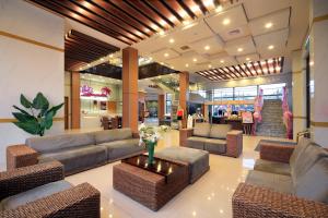 The lobby or reception area at Jin Yong Quan Spa Hotspring Resort