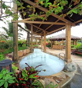 Bazén v ubytování Jin Yong Quan Spa Hotspring Resort nebo v jeho okolí