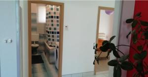 Fotografia z galérie ubytovania Spacious family apartment with parking in the shade and barbecue house v Šibeniku