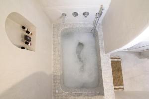 Bany a Santorini Crystal Blue Boutique Hotel