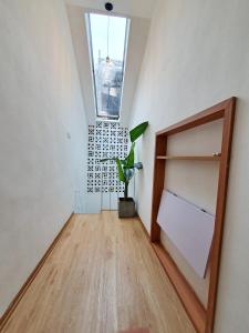 河内20x19的书架和植物的房间 更多13张照片