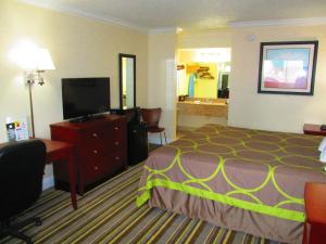 Gallery image of Super 8 by Wyndham Ft Walton Beach in Fort Walton Beach