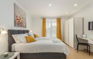 Posteľ alebo postele v izbe v ubytovaní Apartment Kata with Private Pool
