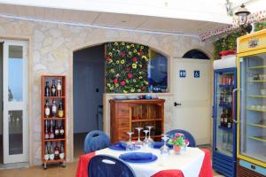 Gallery image of SeaSide rooms in Scilla