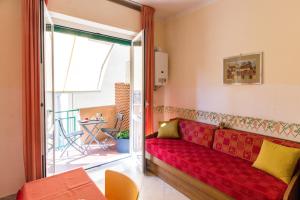 A seating area at Casa Vacanze Isophylla