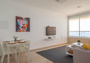 Gallery image of O&O Group-Exiting Beach View Best Loc Bat-Yam 3BR in Bat Yam