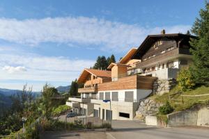 Gallery image of Ferienlenk Mountain Village in Lenk