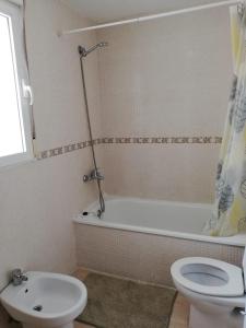 Łazienka w obiekcie Spacious modern apartment in Los Alcazares very close to beach
