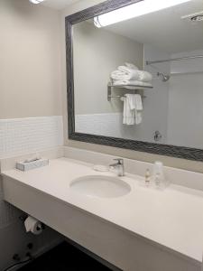 Gallery image of Lakefront Terrace Resort in Lake George +33 photos