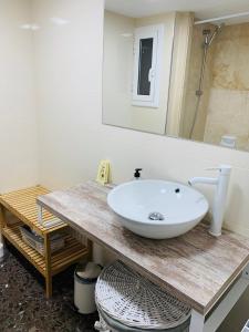 Koupelna v ubytování Family-Friendly Home in Central Barcelona 4BDR
