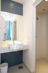 Kylpyhuone majoituspaikassa Leblon Design Hotel