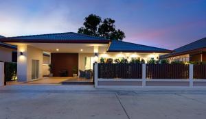 Gallery image of Luxury Pool Villa A18 / 3BR 6-8 persons in Ban Huai Yai