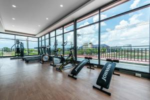 Fitness centrum a/nebo fitness zařízení v ubytování Aurora Suvarnabhumi