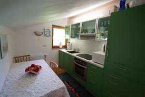 Kuchyňa alebo kuchynka v ubytovaní Haus Waltraut + 4 fotografie
