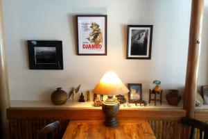 Imagem da galeria de DJANGO Hostel & Lounge em Tanabe