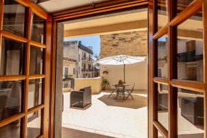 Patio alebo iná vonkajšia časť ubytovania Residenza del Duca - Casteldaccia 2 camere