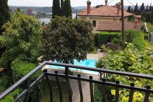 ポルトロスにあるLuxury Apartments PORTO, free parkingのギャラリーの写真