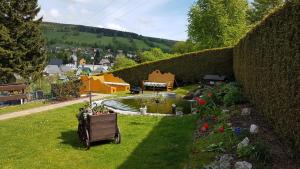 Zahrada ubytování Waldhufenidyll Königswalde im Erzgebirge