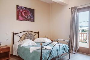 A bed or beds in a room at Ale&Ana studios