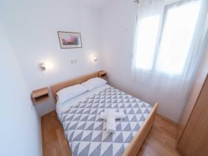 Fotografia z galérie ubytovania Capacious Holiday Home in Maslenica v destinácii Maslenica