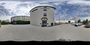 Budynek, w którym mieści się motel