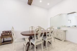 Kuchyň nebo kuchyňský kout v ubytování Puerto - Local Rentss