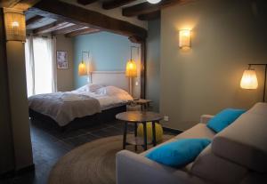 シュヴェルニーにあるLA DEMALERIEのギャラリーの写真