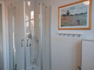 Ένα μπάνιο στο Ferienwohnung Linsenstrasse 13