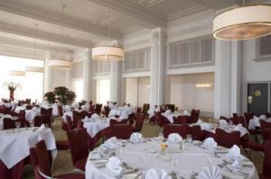 En restaurang eller annat matställe på Cavendish Hotel