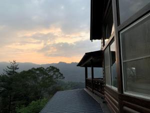 小木屋附近的自然景觀