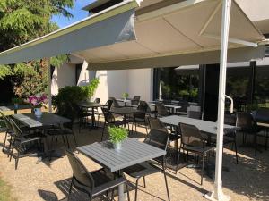 Restaurace v ubytování Logis Hôtel l'Abricotine