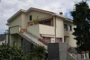 Το κτήριο όπου στεγάζεται  η παραθεριστική κατοικία