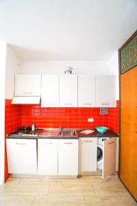 A kitchen or kitchenette at Residence Giuliana