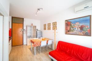 A kitchen or kitchenette at Residence Giuliana
