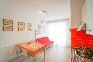 A kitchen or kitchenette at Residence Giuliana