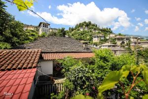 Gallery image of Flora's Guesthouse 'The Fir Gate' in Gjirokast&euml;r