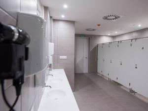 room00 Gran Vía Hostel的一间浴室