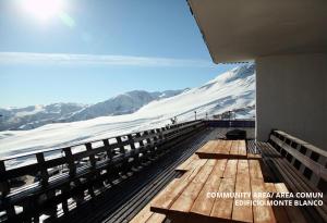 EL COLORADO, New Loft, SKI IN & OUT, 4 people, Hot POOL at Winter žiemą