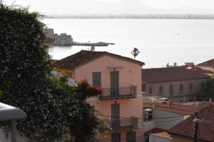 Fotografie z fotogalerie ubytování "ΡΟΔΙ" ΔΙΑΜΕΡΙΣΜΑ / "RODI" Apartment v destinaci Nafplio