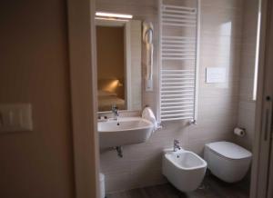Koupelna v ubytování Magic Hotel