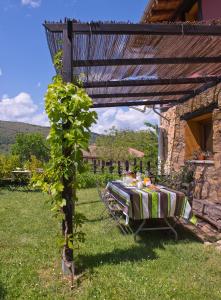 Un restaurant sau alt loc unde se poate mânca la La Casa de Enmedio