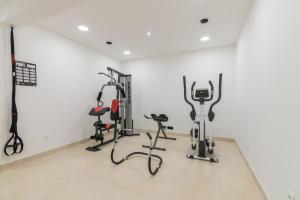 Fitness centrum a/nebo fitness zařízení v ubytování B&B Dujmović