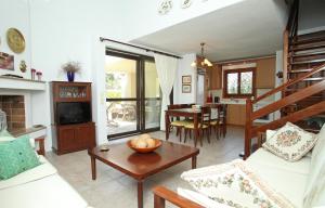 Gallery image of Villa Sanni Retreat by Luxlikehome in Sani Beach +36 photos