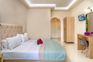 Gallery image of Rania's Deluxe Studios in Tsilivi +116 photos