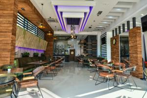 Restauracja lub miejsce do jedzenia w obiekcie Hotel Lajka Luxury