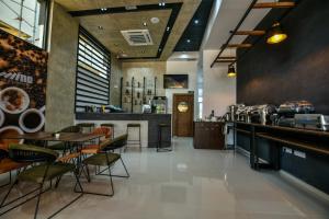 Restauracja lub miejsce do jedzenia w obiekcie Hotel Lajka Luxury